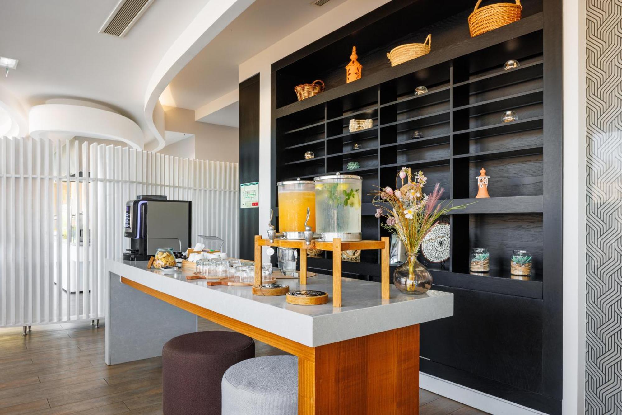 Jupiter Marina Hotel - Couples & Spa (Adults Only) Portimao Luaran gambar
